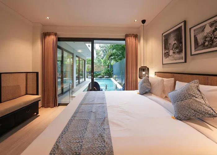 Cora Walk To Double Six Seminyak