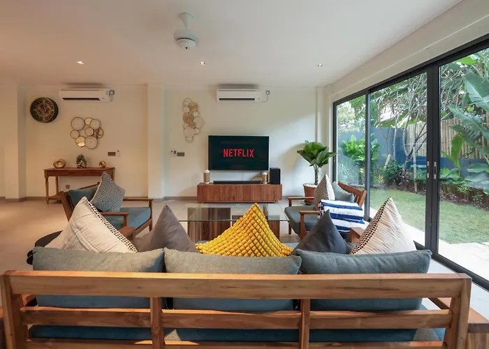 Villa Cora Walk To Double Six Seminyak