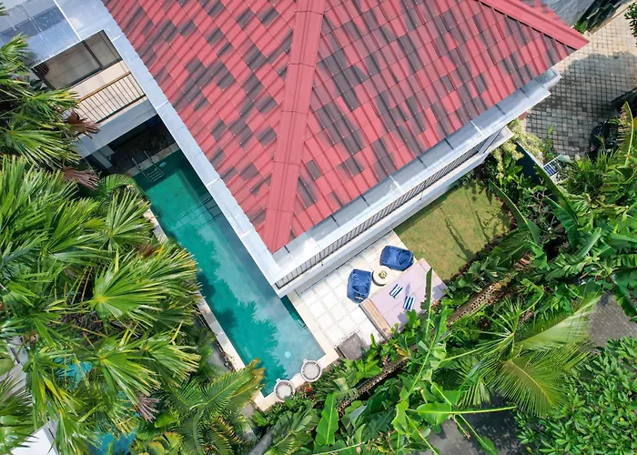Cora Walk To Double Six Seminyak